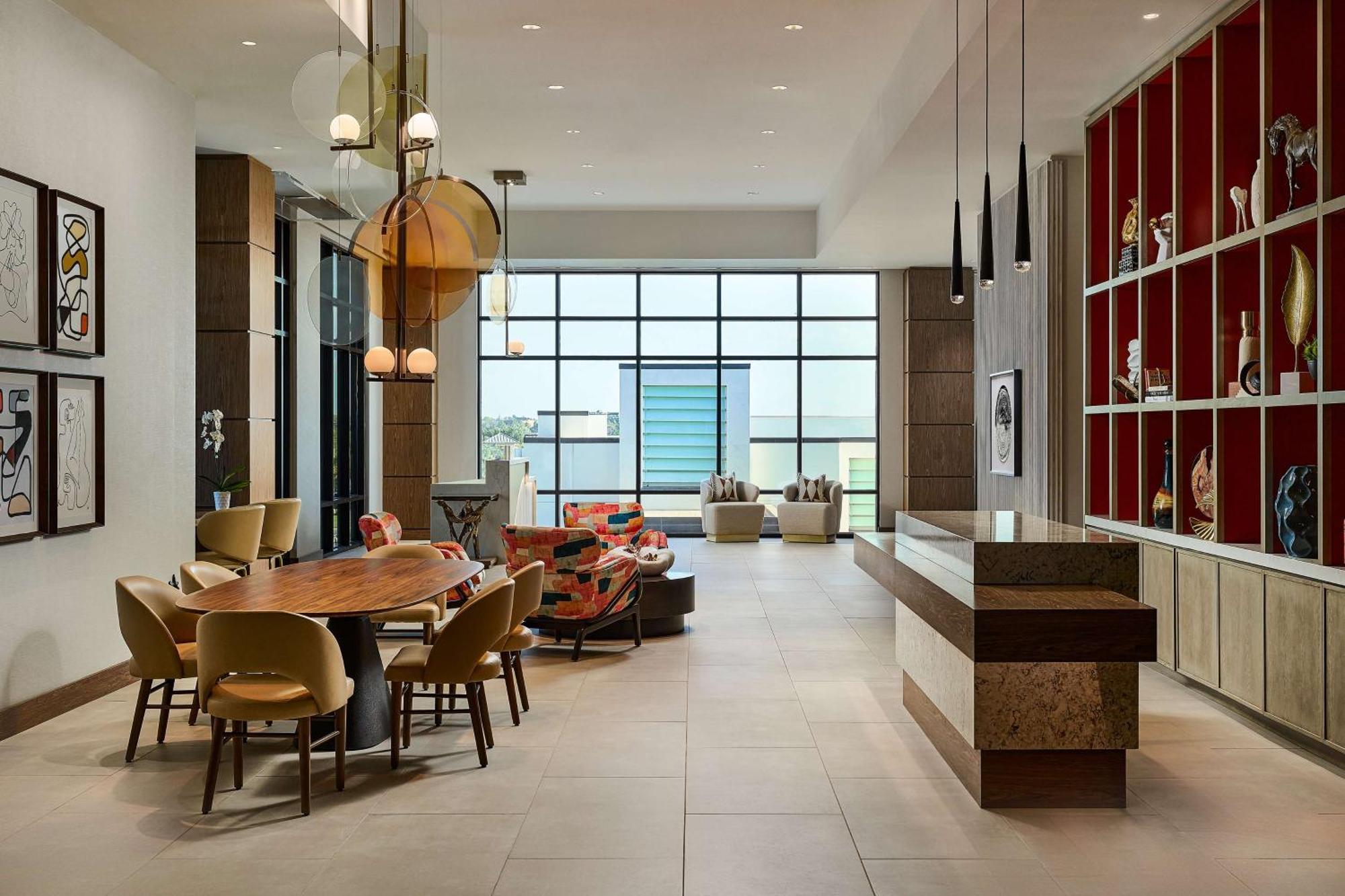 Lively Hotel On Oak Oklahoma City, Tapestry By Hilton Екстериор снимка